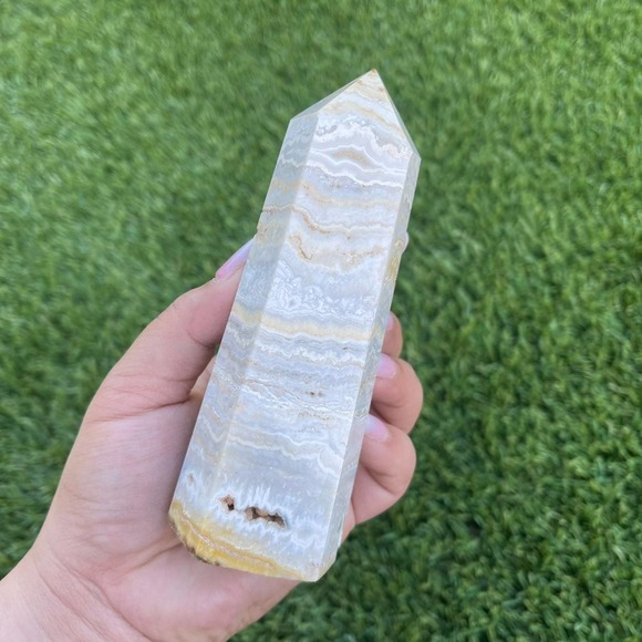 Banded Calcite Tower - Picture 3 of 10